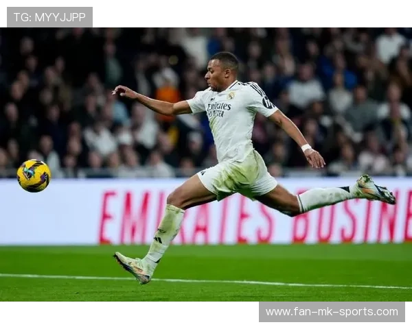 姆巴佩高速带球切入造成巨大势能差，撼动球场格局！